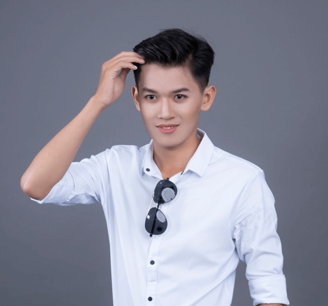 Khanh Du owns a beaming smile like as Hotboy - Image 2