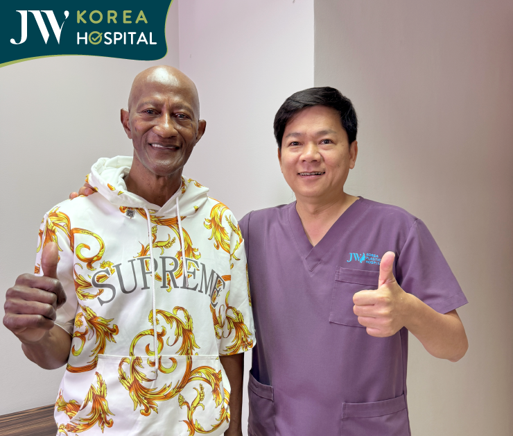 a foreign man with dotor Tu Dung 